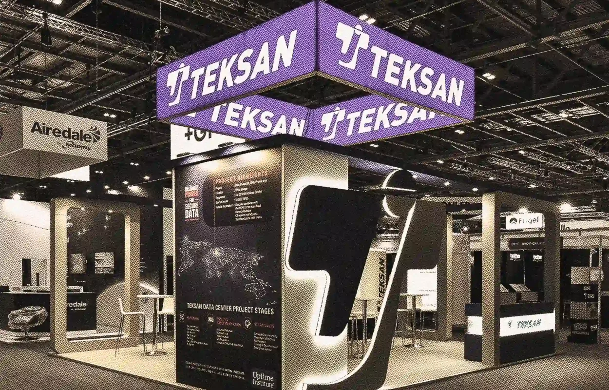CUSTOM - bespoke exhibition stand designed and built by Rocket-X